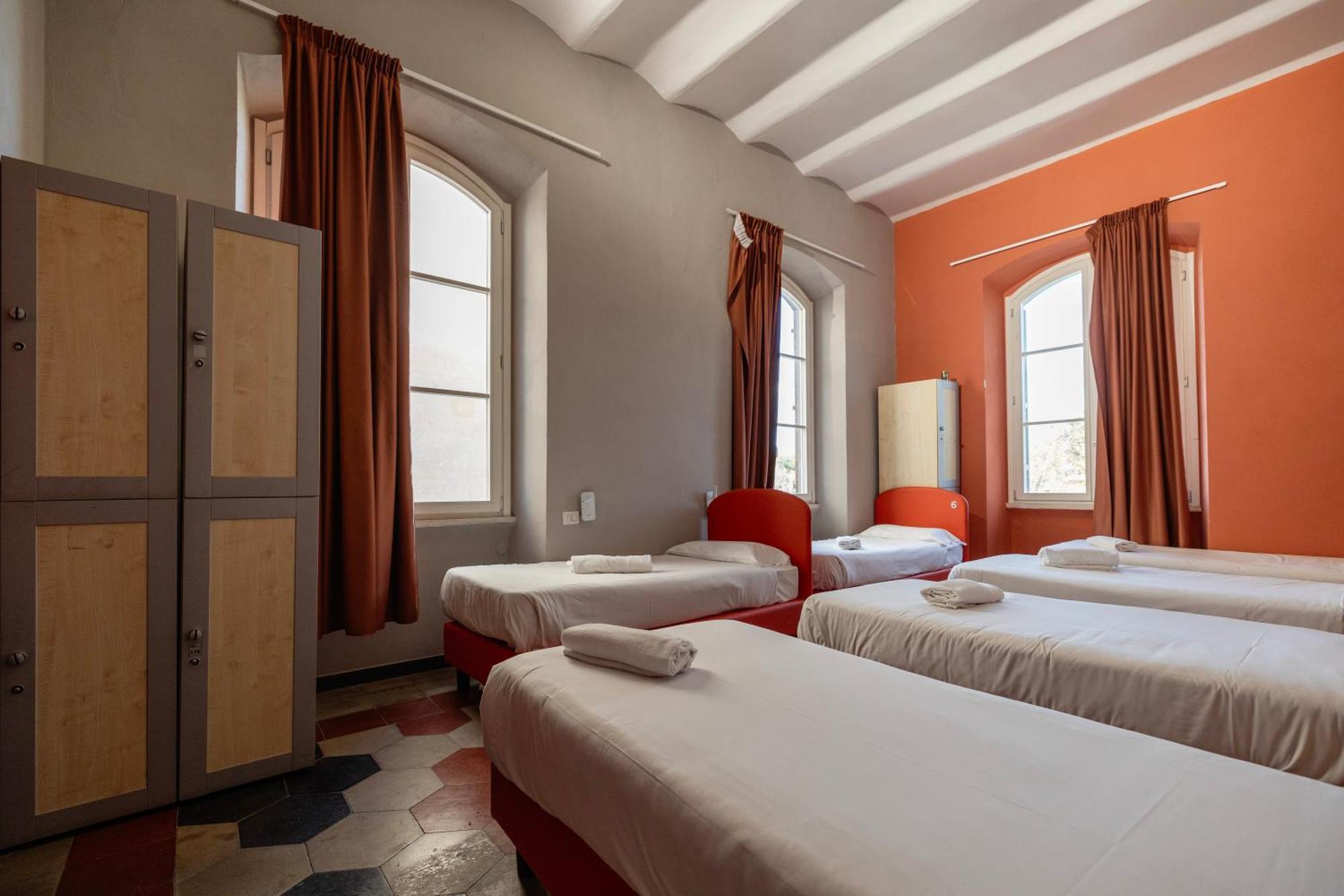 Borgo Ripa Urban Travel Hostel Rome Exterior photo