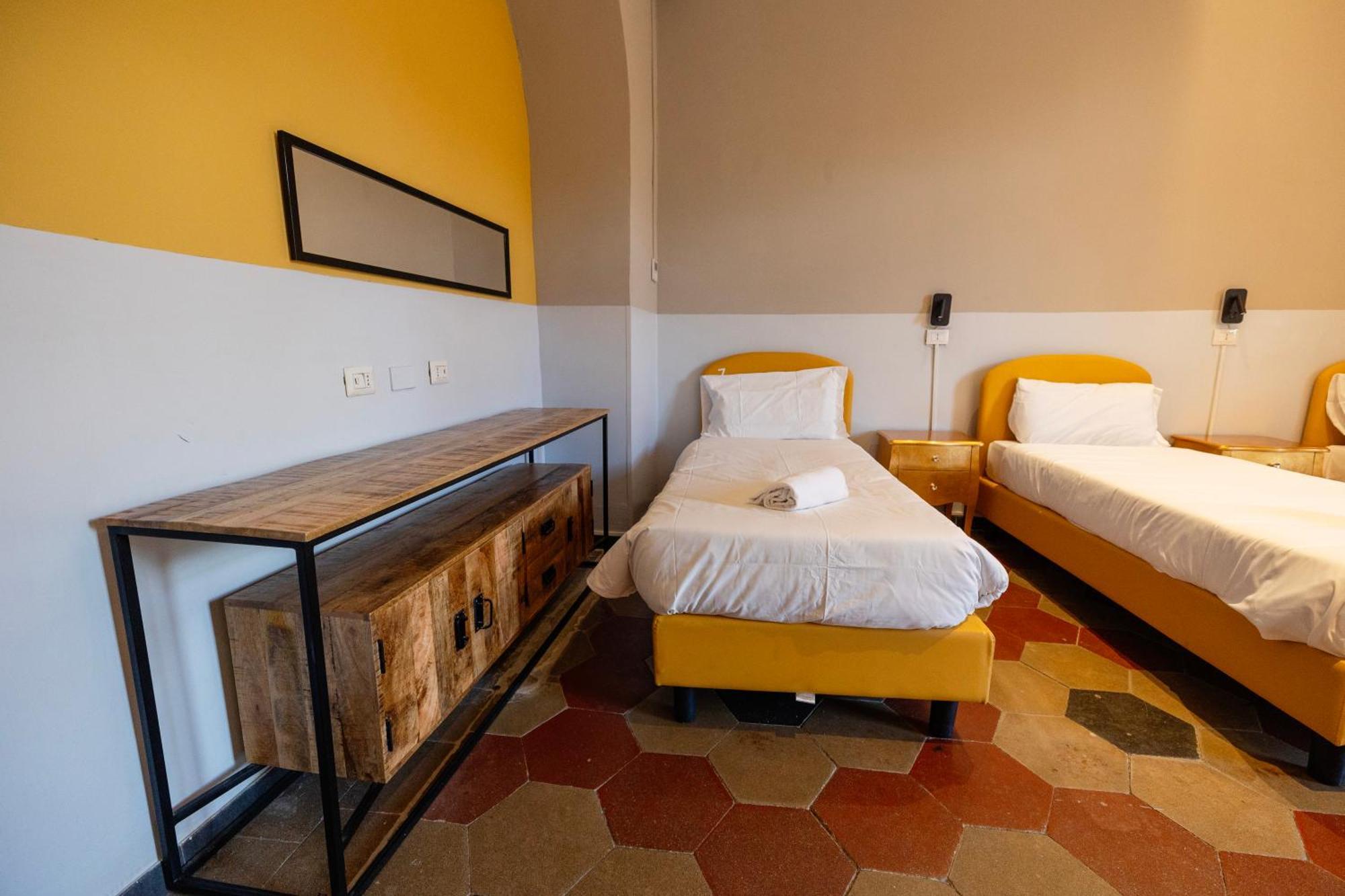 Borgo Ripa Urban Travel Hostel Rome Exterior photo