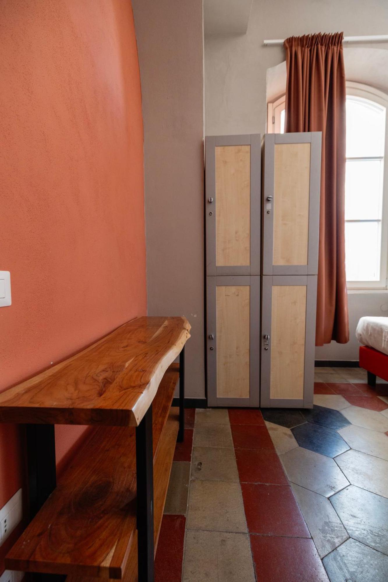 Borgo Ripa Urban Travel Hostel Rome Exterior photo