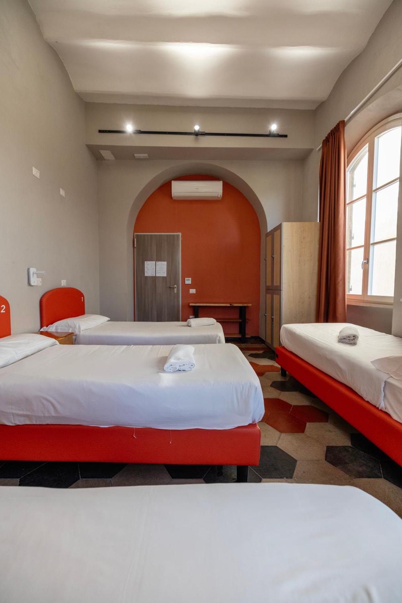 Borgo Ripa Urban Travel Hostel Rome Exterior photo